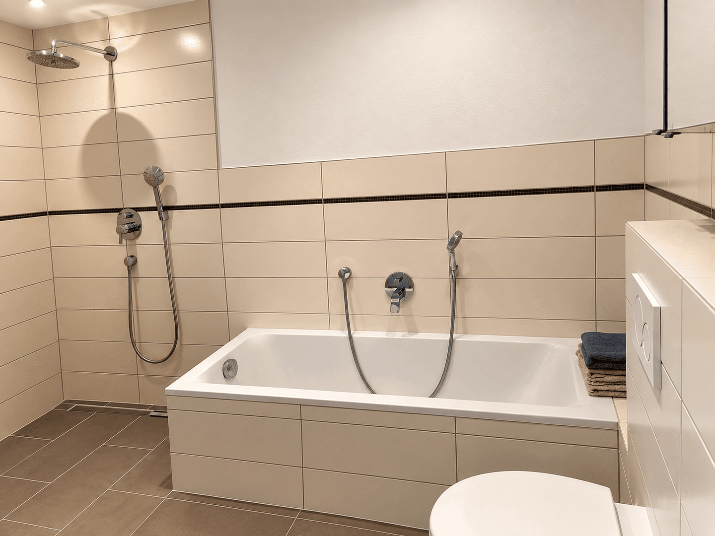 Pronájem bytu 3+1 96 m², Hünstetten, Hessen Pronájem bytu 3+1 96 m², Hünstetten, Hessen