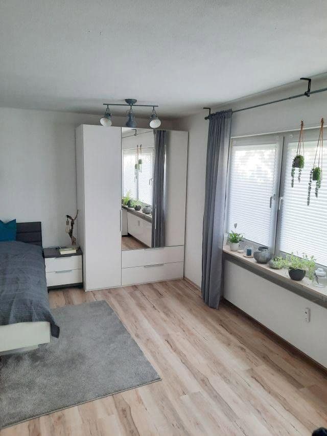 Pronájem bytu 1+1 33 m², Stuttgart, Bádensko-Württembersko Pronájem bytu 1+1 33 m², Stuttgart, Bádensko-Württembersko