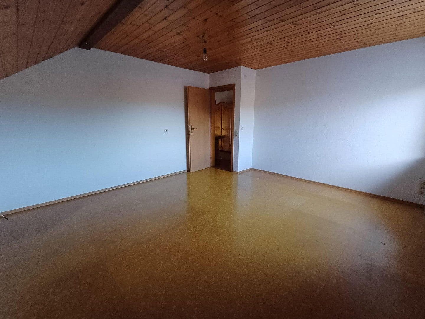 Pronájem bytu 4+1 90 m², Biberach an der Riß, Bádensko-Württembersko Pronájem bytu 4+1 90 m², Biberach an der Riß, Bádensko-Württembersko