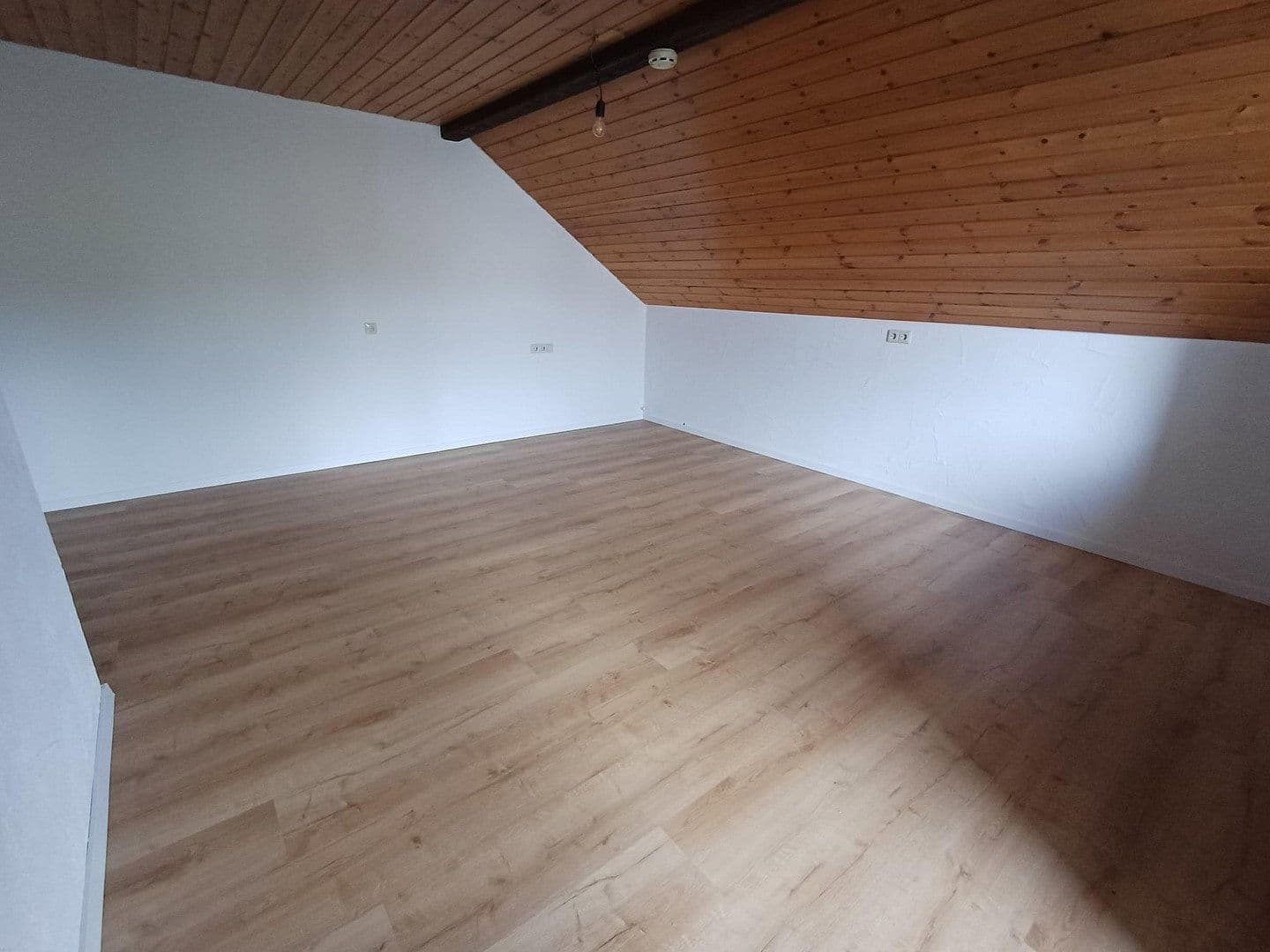 Pronájem bytu 4+1 90 m², Biberach an der Riß, Bádensko-Württembersko Pronájem bytu 4+1 90 m², Biberach an der Riß, Bádensko-Württembersko