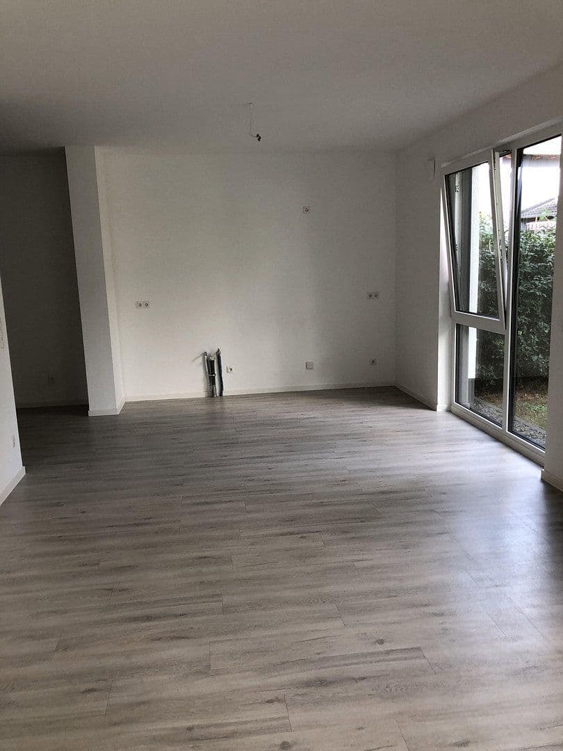 Pronájem bytu 3+1 83 m², Remagen, Porýní-Falc Pronájem bytu 3+1 83 m², Remagen, Porýní-Falc