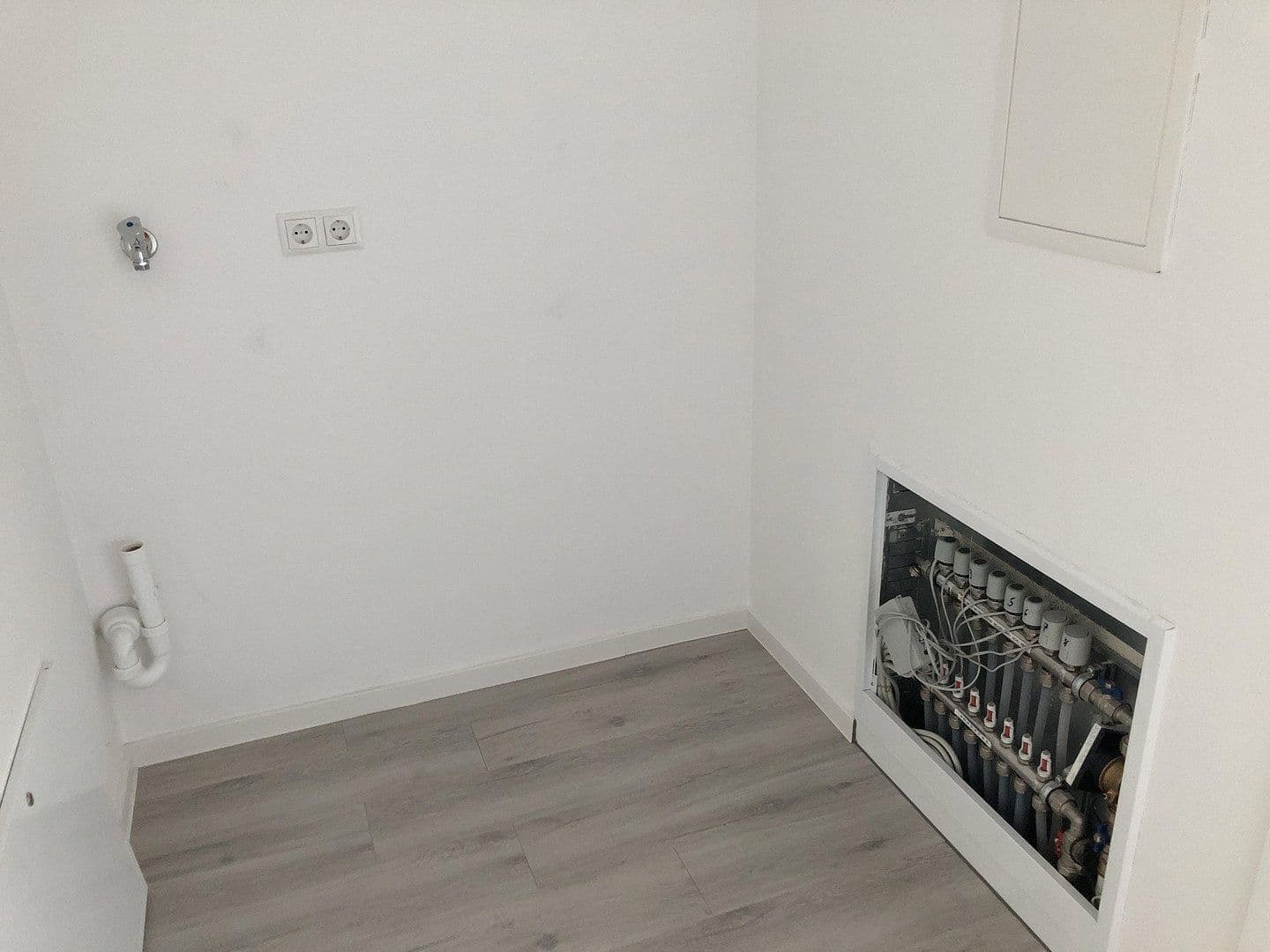 Pronájem bytu 3+1 83 m², Remagen, Porýní-Falc Pronájem bytu 3+1 83 m², Remagen, Porýní-Falc