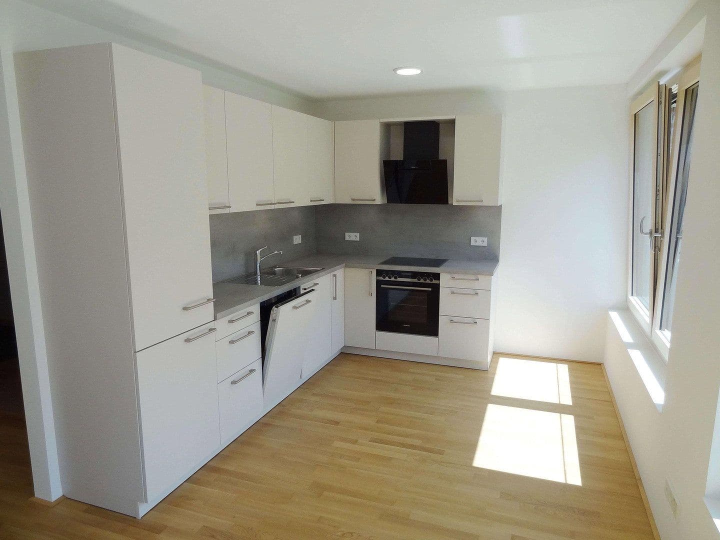 Pronájem bytu 2+1 64 m², Ulm, Bádensko-Württembersko Pronájem bytu 2+1 64 m², Ulm, Bádensko-Württembersko