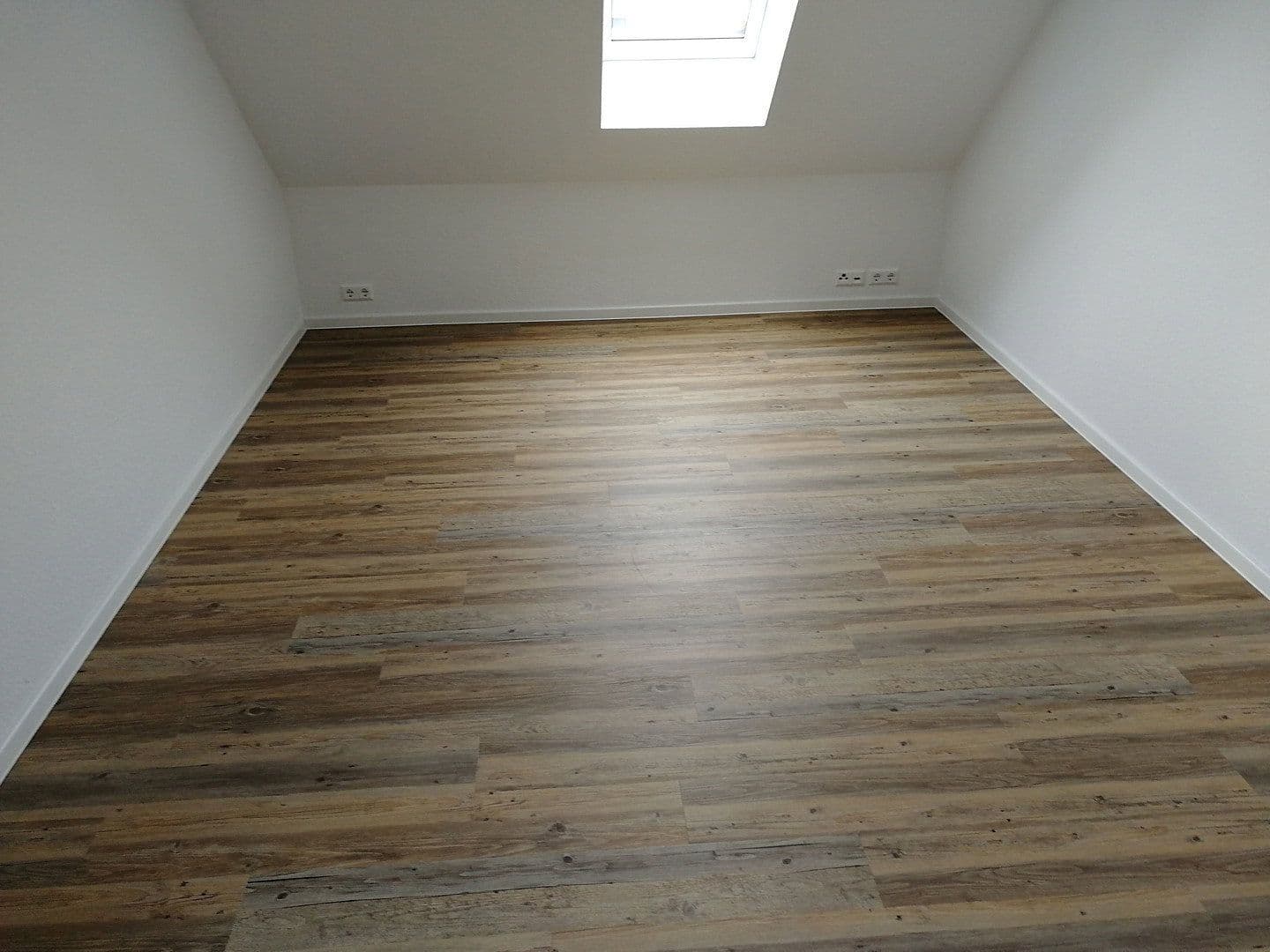 Pronájem domu 173 m², pozemek 700 m², Wunstorf, Dolní Sasko Pronájem domu 173 m², pozemek 700 m², Wunstorf, Dolní Sasko