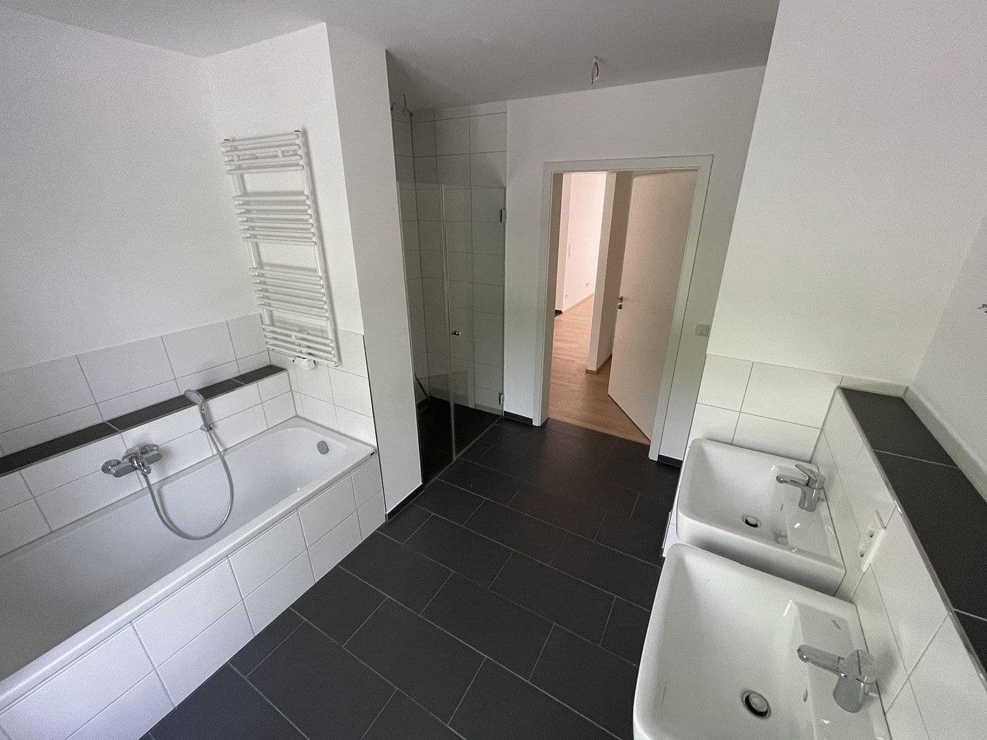 Pronájem bytu 3+1 134 m², Braunschweig, Dolní Sasko Pronájem bytu 3+1 134 m², Braunschweig, Dolní Sasko