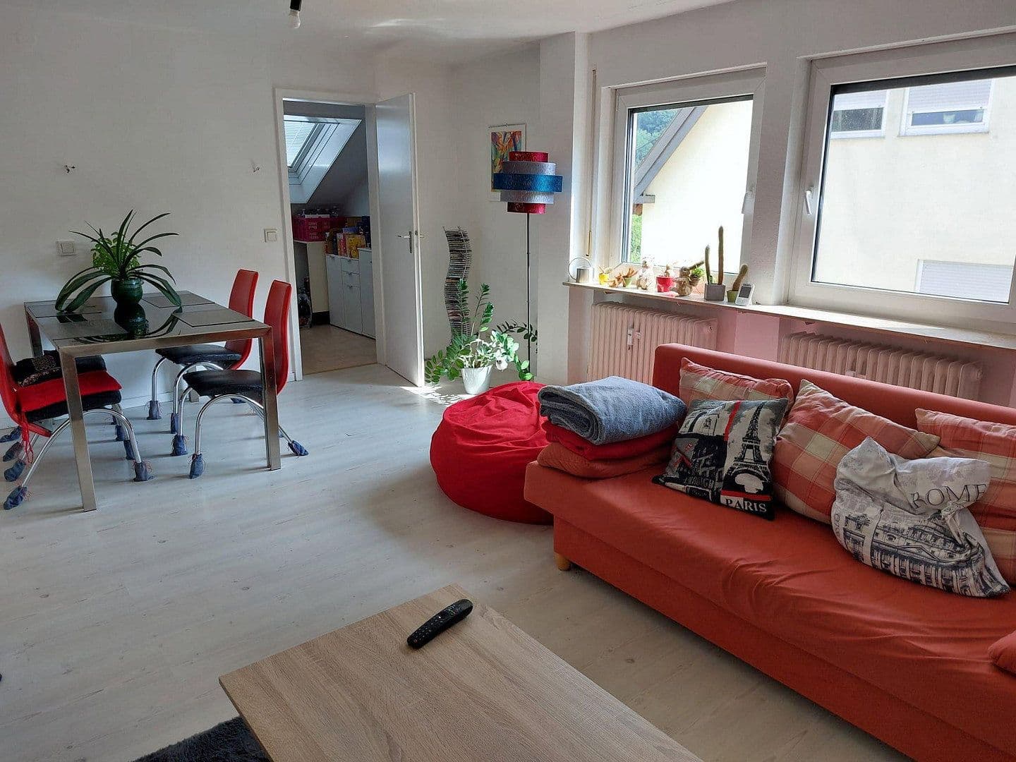 Pronájem bytu 3+1 63 m², Stuttgart-Kaltental, Bádensko-Württembersko Pronájem bytu 3+1 63 m², Stuttgart-Kaltental, Bádensko-Württembersko