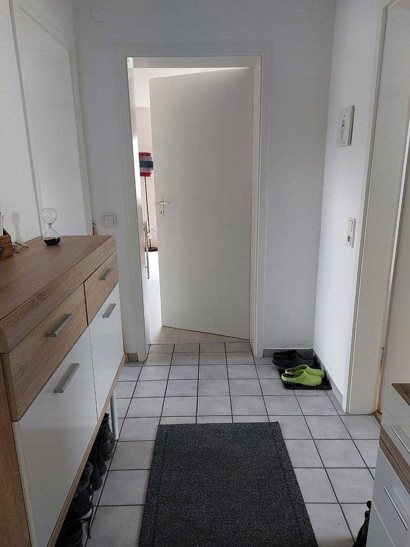 Pronájem bytu 3+1 63 m², Stuttgart-Kaltental, Bádensko-Württembersko Pronájem bytu 3+1 63 m², Stuttgart-Kaltental, Bádensko-Württembersko