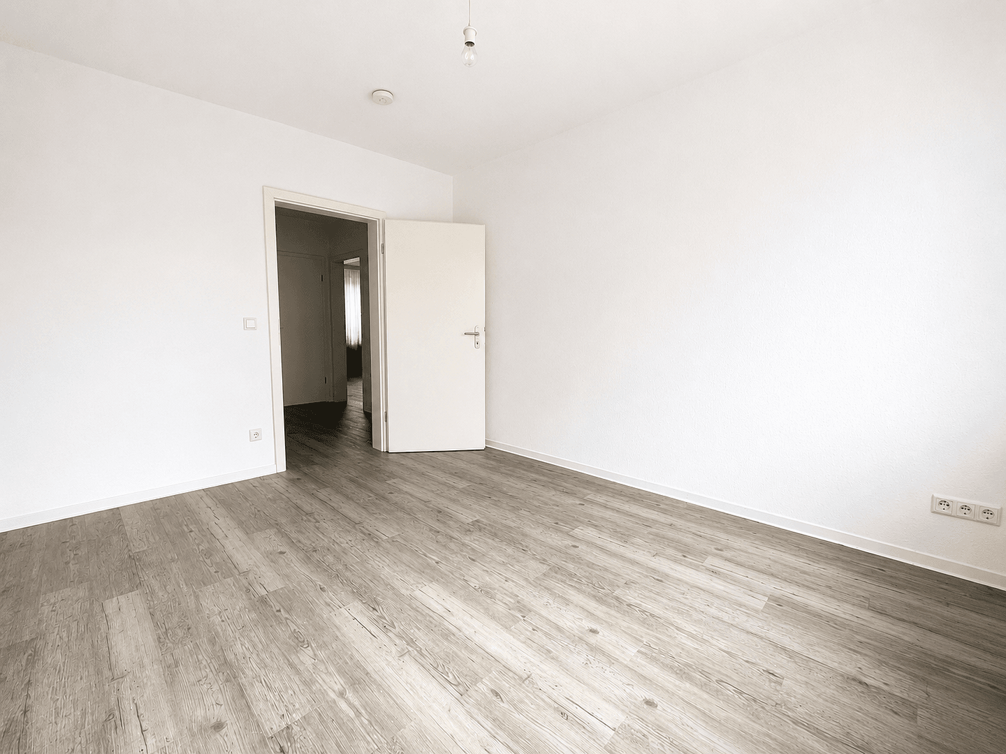 Pronájem bytu 3+1 76 m², Lehrstraße 25, Essen, Severní Porýní-Vestfálsko Pronájem bytu 3+1 76 m², Lehrstraße 25, Essen, Severní Porýní-Vestfálsko
