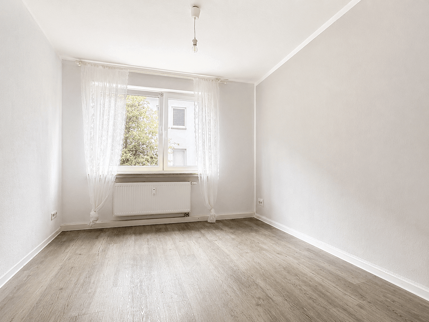Pronájem bytu 3+1 76 m², Lehrstraße 25, Essen, Severní Porýní-Vestfálsko Pronájem bytu 3+1 76 m², Lehrstraße 25, Essen, Severní Porýní-Vestfálsko