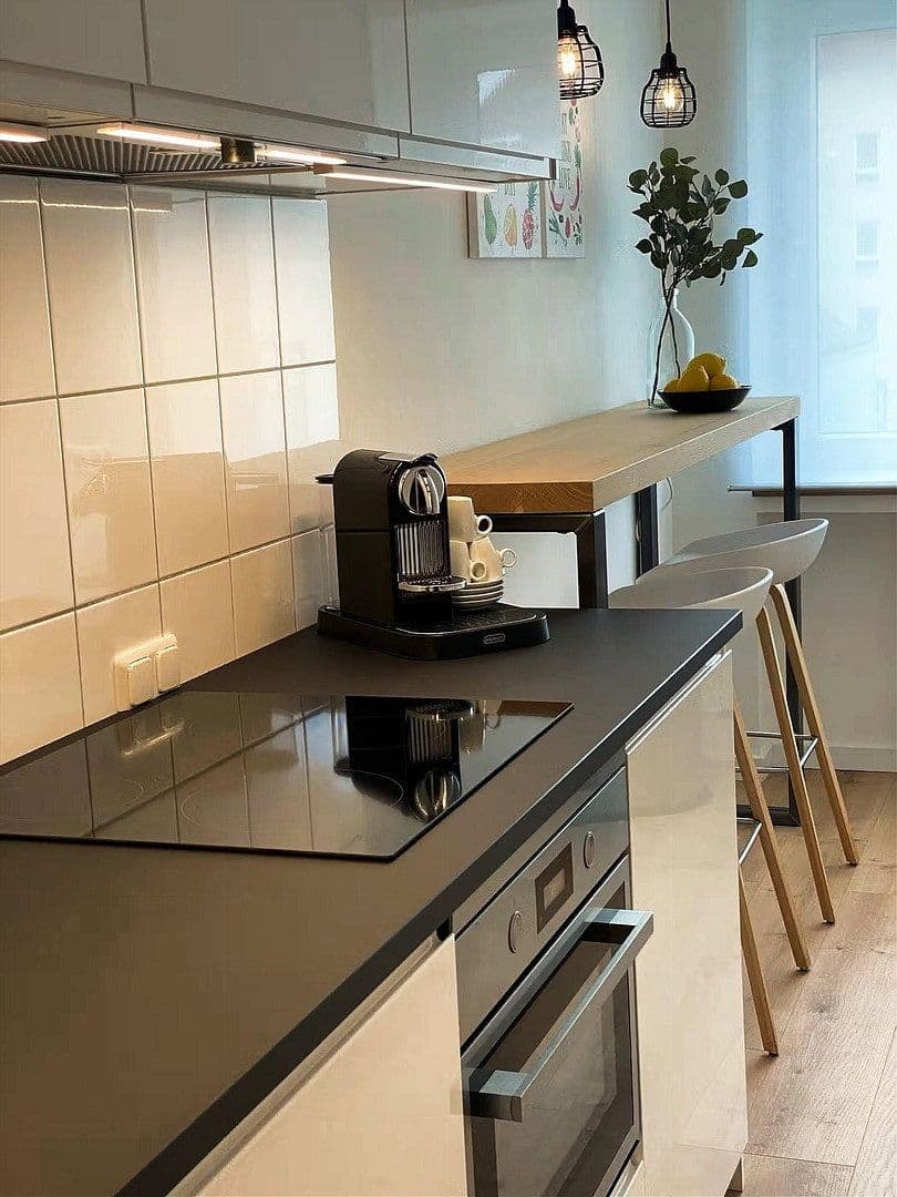 Pronájem bytu 2+1 65 m², Köln, Severní Porýní-Vestfálsko Pronájem bytu 2+1 65 m², Köln, Severní Porýní-Vestfálsko