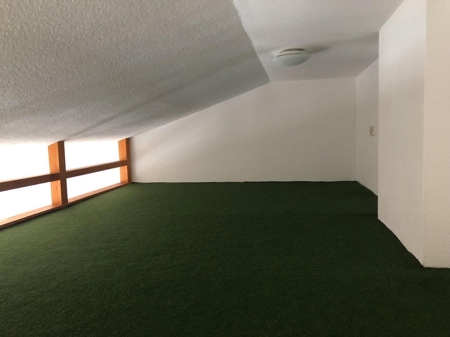 Pronájem bytu 1+1 23 m², Görlitzer Straße 4, Dresden, Sasko Pronájem bytu 1+1 23 m², Görlitzer Straße 4, Dresden, Sasko