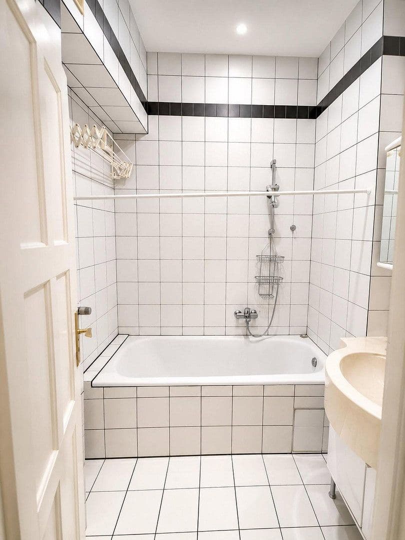 Prodej bytu 3+1 86 m², Guldeinstr. 48, München, Bavorsko Prodej bytu 3+1 86 m², Guldeinstr. 48, München, Bavorsko