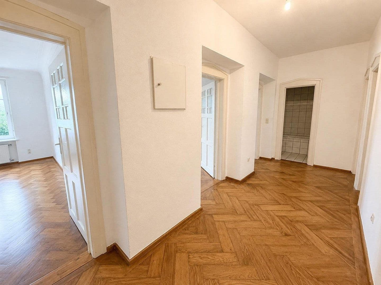 Prodej bytu 3+1 86 m², Guldeinstr. 48, München, Bavorsko Prodej bytu 3+1 86 m², Guldeinstr. 48, München, Bavorsko