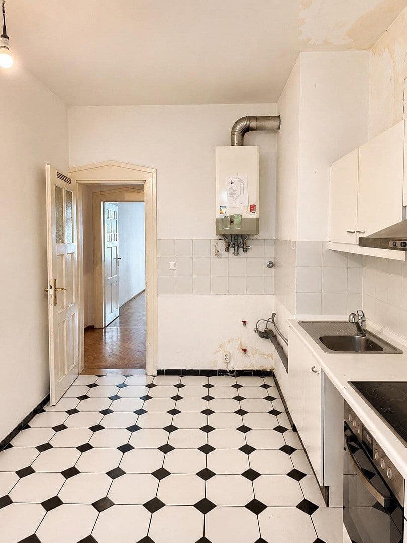 Prodej bytu 3+1 86 m², Guldeinstr. 48, München, Bavorsko Prodej bytu 3+1 86 m², Guldeinstr. 48, München, Bavorsko