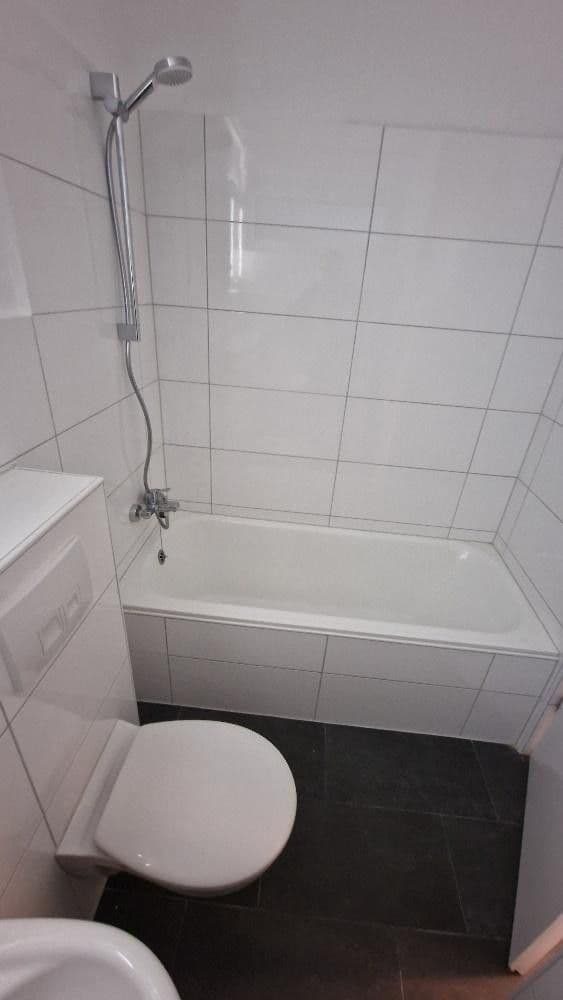 Pronájem bytu 1+1 40 m², Hohenstein 45, Wuppertal, Severní Porýní-Vestfálsko Pronájem bytu 1+1 40 m², Hohenstein 45, Wuppertal, Severní Porýní-Vestfálsko