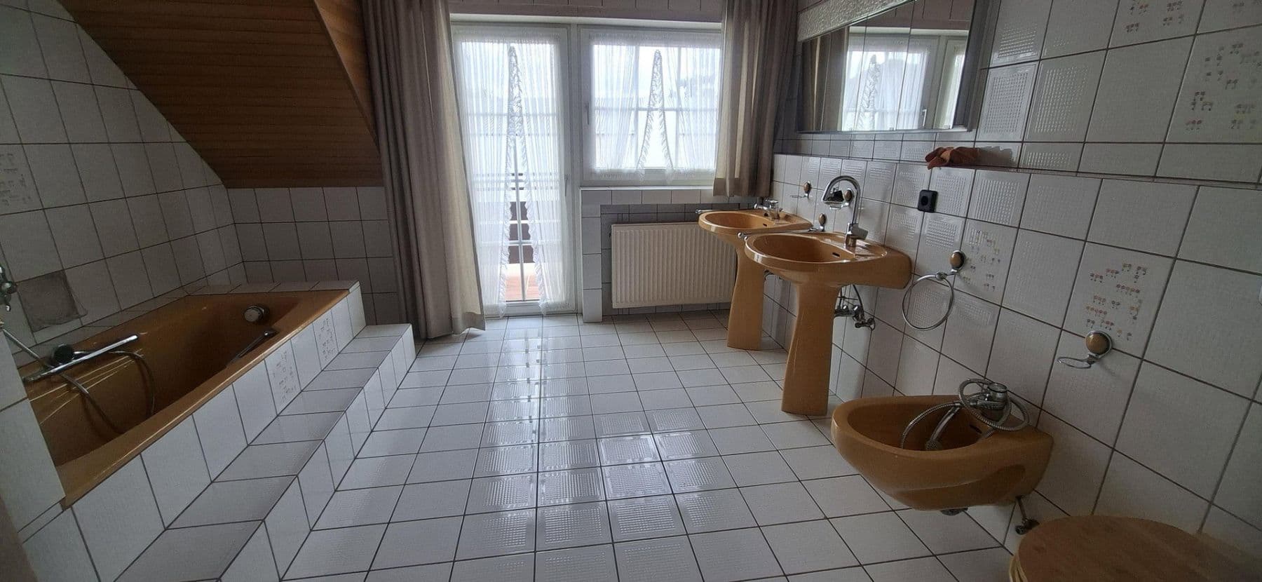 Prodej domu 273 m², pozemek 3.958 m², Grevenbroich, Severní Porýní-Vestfálsko Prodej domu 273 m², pozemek 3.958 m², Grevenbroich, Severní Porýní-Vestfálsko