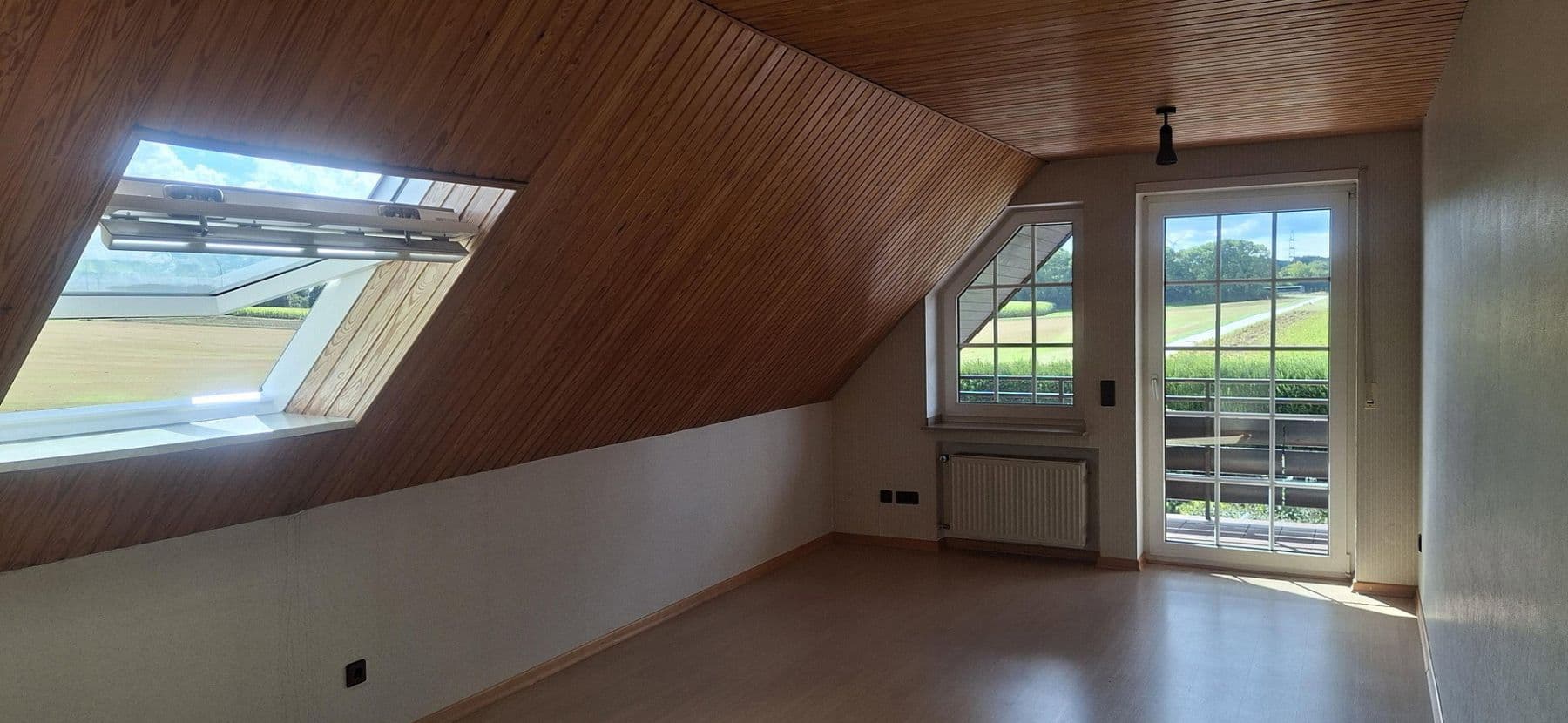 Prodej domu 273 m², pozemek 3.958 m², Grevenbroich, Severní Porýní-Vestfálsko Prodej domu 273 m², pozemek 3.958 m², Grevenbroich, Severní Porýní-Vestfálsko