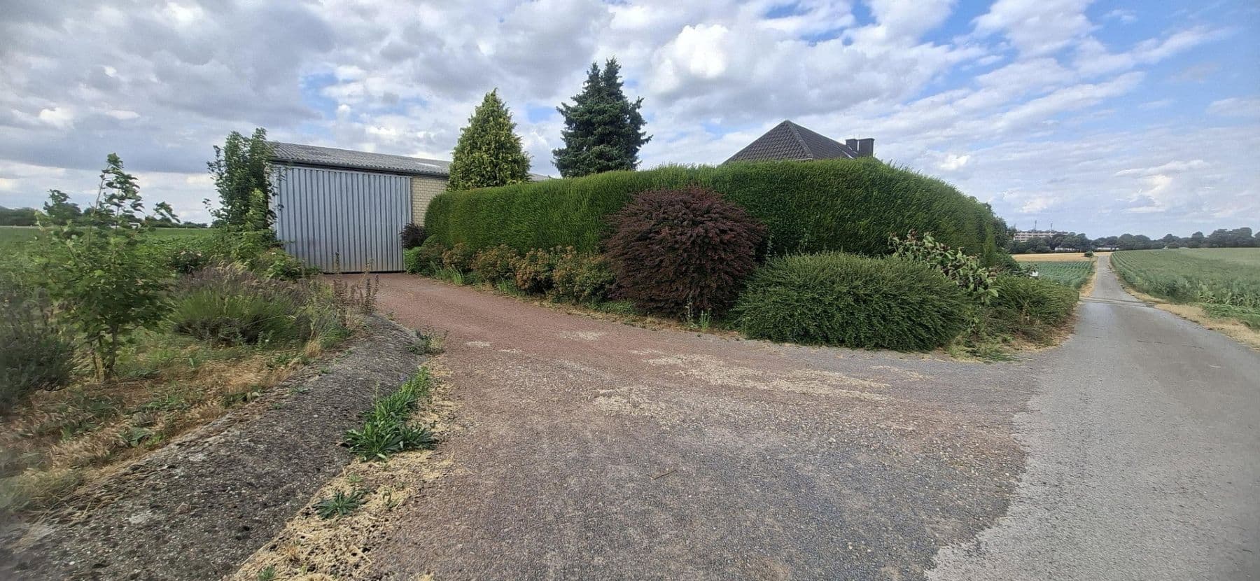 Prodej domu 273 m², pozemek 3.958 m², Grevenbroich, Severní Porýní-Vestfálsko Prodej domu 273 m², pozemek 3.958 m², Grevenbroich, Severní Porýní-Vestfálsko