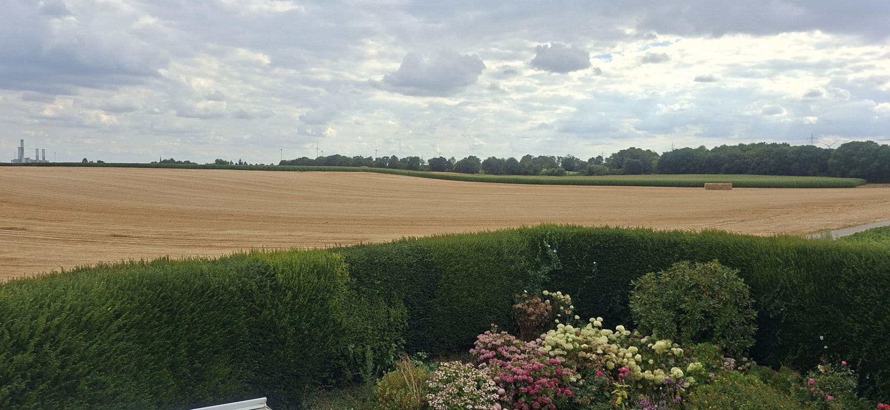 Prodej domu 273 m², pozemek 3.958 m², Grevenbroich, Severní Porýní-Vestfálsko Prodej domu 273 m², pozemek 3.958 m², Grevenbroich, Severní Porýní-Vestfálsko