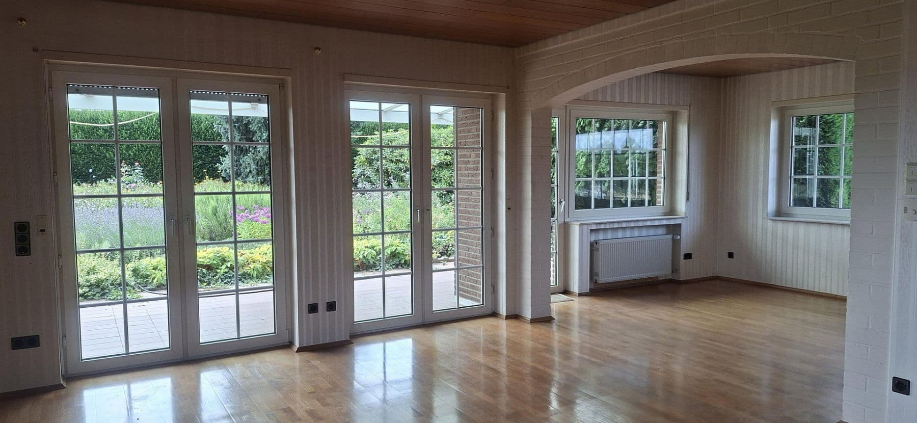 Prodej domu 273 m², pozemek 3.958 m², Grevenbroich, Severní Porýní-Vestfálsko Prodej domu 273 m², pozemek 3.958 m², Grevenbroich, Severní Porýní-Vestfálsko