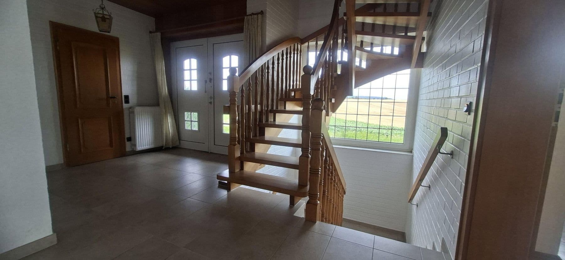 Prodej domu 273 m², pozemek 3.958 m², Grevenbroich, Severní Porýní-Vestfálsko Prodej domu 273 m², pozemek 3.958 m², Grevenbroich, Severní Porýní-Vestfálsko