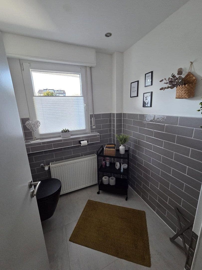 Prodej domu 138 m², pozemek 725 m², Agnes-Miegel-Weg 13, Velbert, Severní Porýní-Vestfálsko Prodej domu 138 m², pozemek 725 m², Agnes-Miegel-Weg 13, Velbert, Severní Porýní-Vestfálsko
