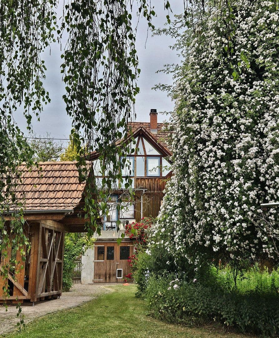 Prodej domu 264 m², pozemek 1.765 m², Niedermohr, Porýní-Falc Prodej domu 264 m², pozemek 1.765 m², Niedermohr, Porýní-Falc