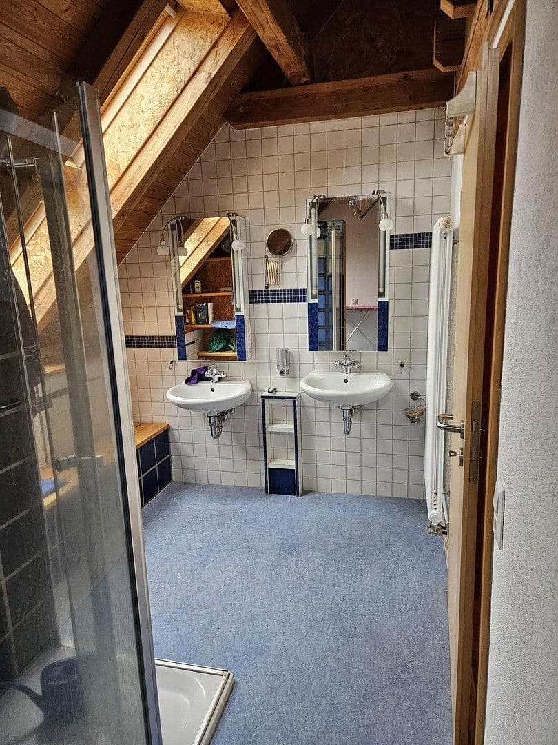 Prodej domu 264 m², pozemek 1.765 m², Niedermohr, Porýní-Falc Prodej domu 264 m², pozemek 1.765 m², Niedermohr, Porýní-Falc