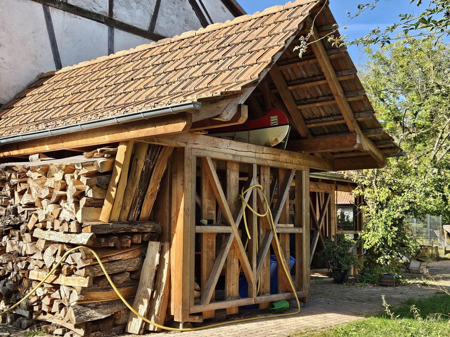 Prodej domu 264 m², pozemek 1.765 m², Niedermohr, Porýní-Falc Prodej domu 264 m², pozemek 1.765 m², Niedermohr, Porýní-Falc