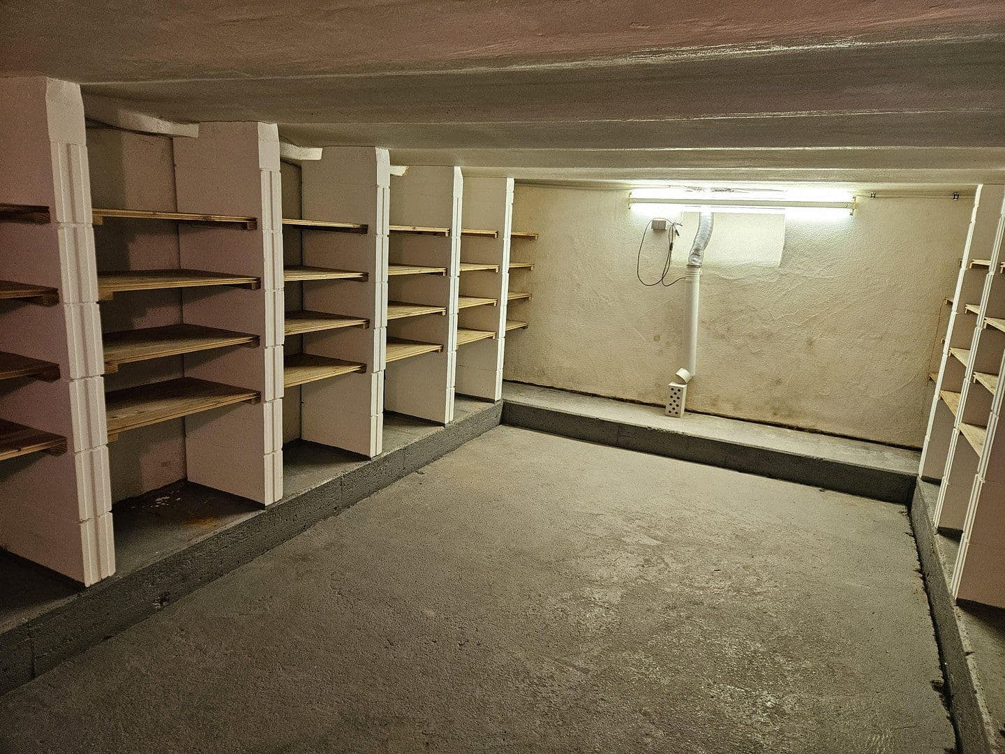 Prodej domu 264 m², pozemek 1.765 m², Niedermohr, Porýní-Falc Prodej domu 264 m², pozemek 1.765 m², Niedermohr, Porýní-Falc