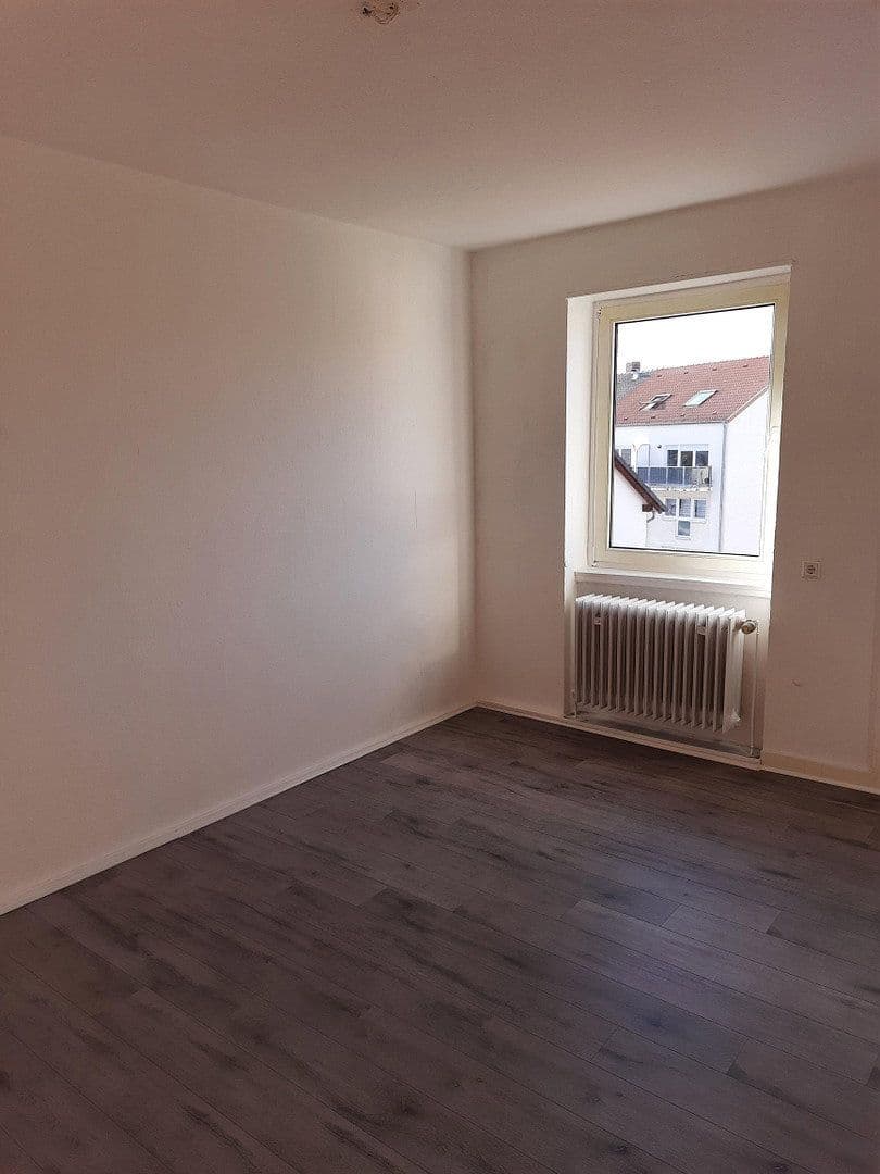 Pronájem bytu 3+1 79 m², Altenwoogstr.35, Kaiserslautern, Porýní-Falc Pronájem bytu 3+1 79 m², Altenwoogstr.35, Kaiserslautern, Porýní-Falc