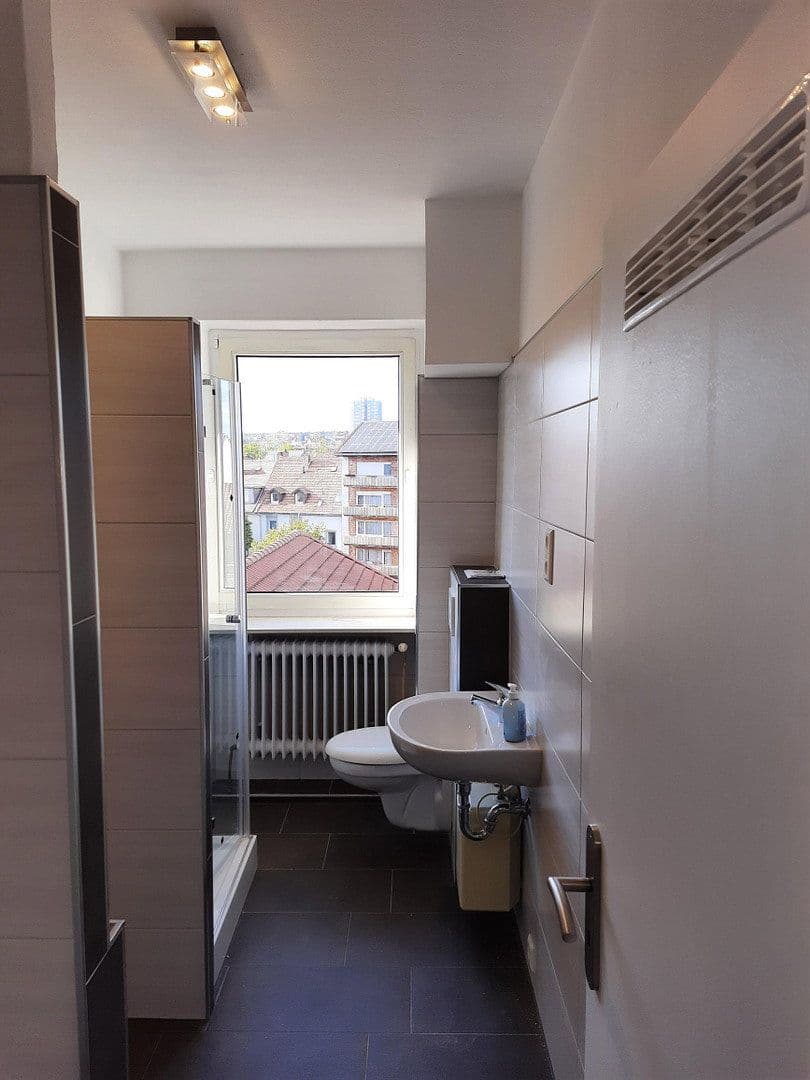Pronájem bytu 3+1 79 m², Altenwoogstr.35, Kaiserslautern, Porýní-Falc Pronájem bytu 3+1 79 m², Altenwoogstr.35, Kaiserslautern, Porýní-Falc