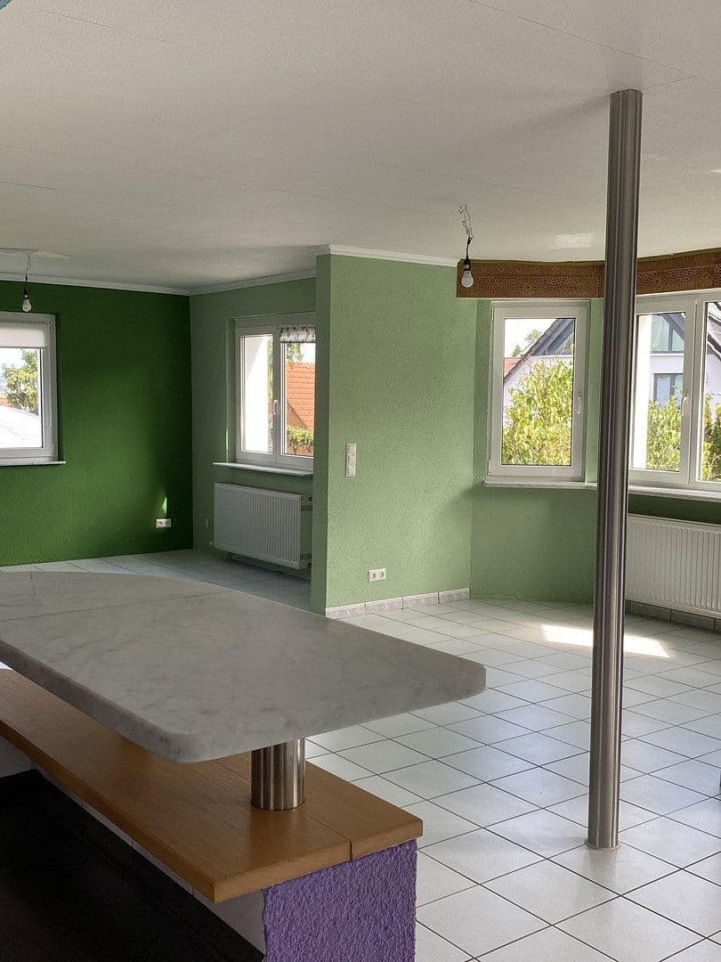 Prodej domu 140 m², pozemek 590 m², Cleebronn, Bádensko-Württembersko Prodej domu 140 m², pozemek 590 m², Cleebronn, Bádensko-Württembersko
