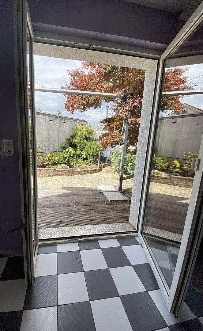 Prodej domu 140 m², pozemek 590 m², Cleebronn, Bádensko-Württembersko Prodej domu 140 m², pozemek 590 m², Cleebronn, Bádensko-Württembersko