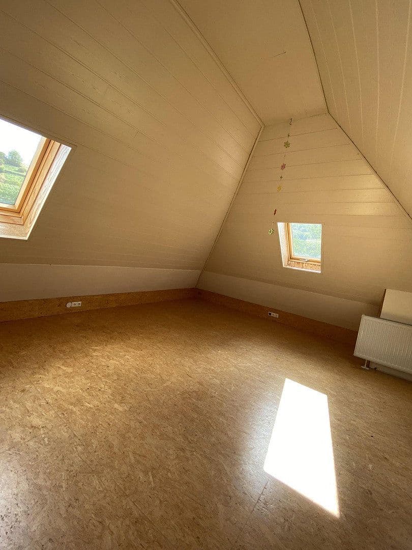 Prodej domu 140 m², pozemek 590 m², Cleebronn, Bádensko-Württembersko Prodej domu 140 m², pozemek 590 m², Cleebronn, Bádensko-Württembersko