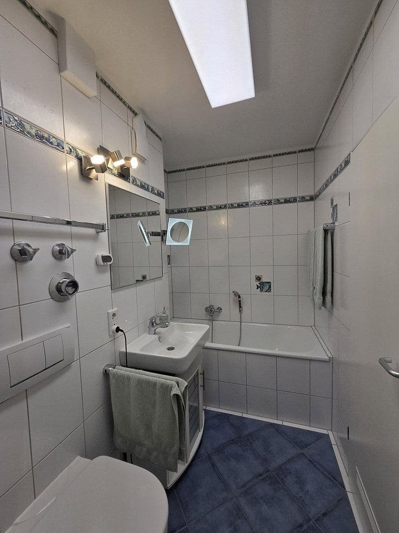 Prodej bytu 3+1 92 m², Erkrath, Severní Porýní-Vestfálsko Prodej bytu 3+1 92 m², Erkrath, Severní Porýní-Vestfálsko