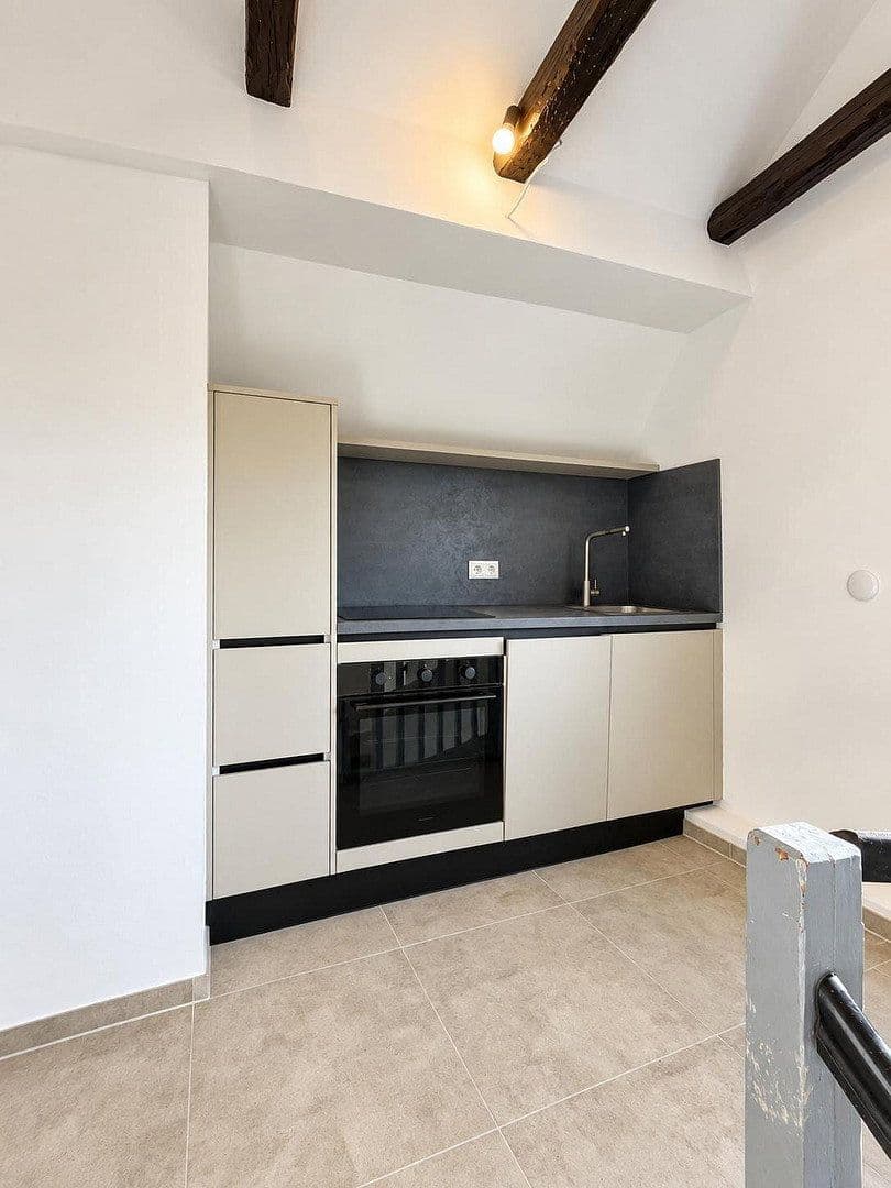 Pronájem bytu 3+1 52 m², Erlangen, Bavorsko Pronájem bytu 3+1 52 m², Erlangen, Bavorsko