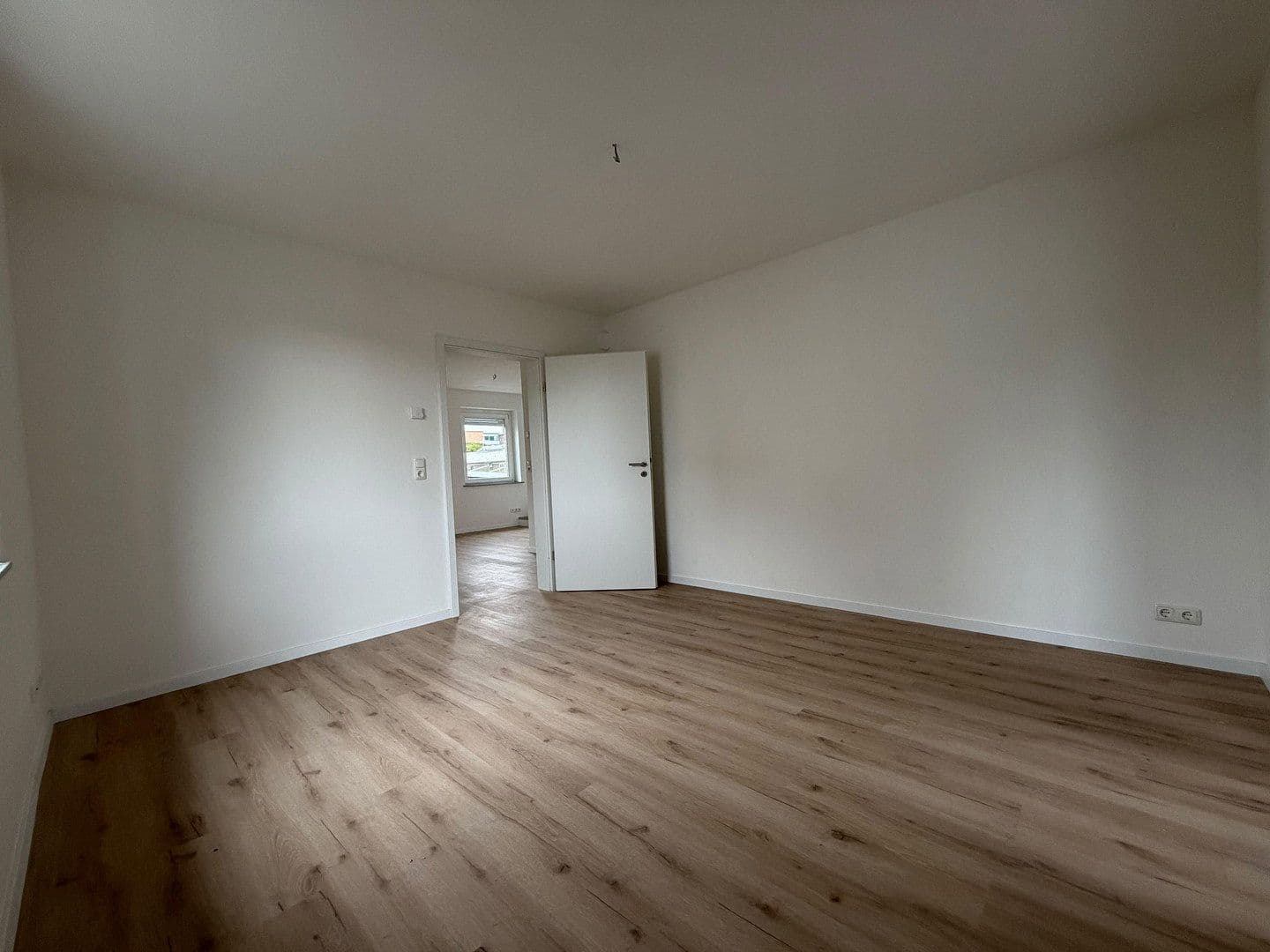 Pronájem bytu 4+1 115 m², Schweinfurt, Bavorsko Pronájem bytu 4+1 115 m², Schweinfurt, Bavorsko