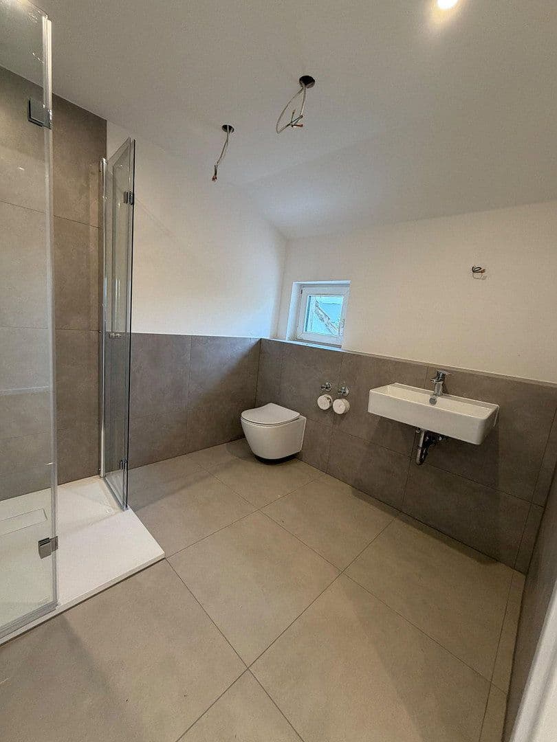 Pronájem bytu 4+1 115 m², Schweinfurt, Bavorsko Pronájem bytu 4+1 115 m², Schweinfurt, Bavorsko