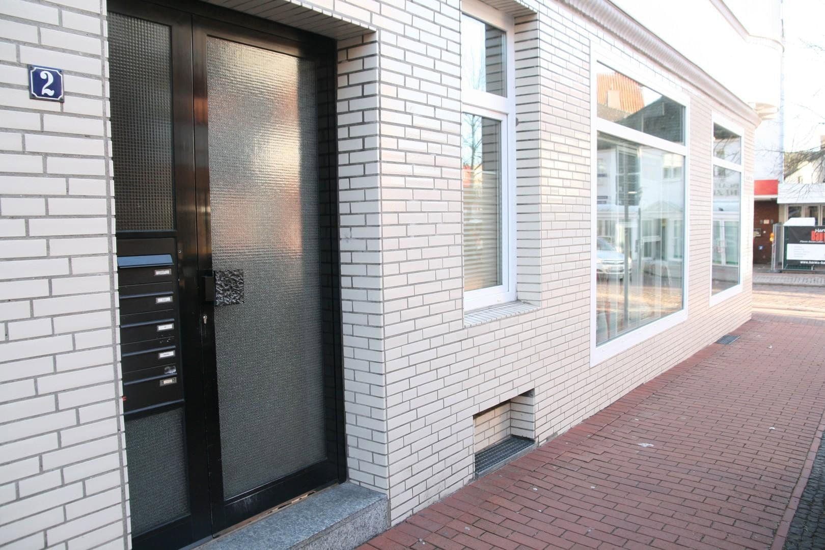 Pronájem bytu 3+1 70 m², Bahnhofstr. 2, Bad Schwartau, Šlesvicko-Holštýnsko Pronájem bytu 3+1 70 m², Bahnhofstr. 2, Bad Schwartau, Šlesvicko-Holštýnsko