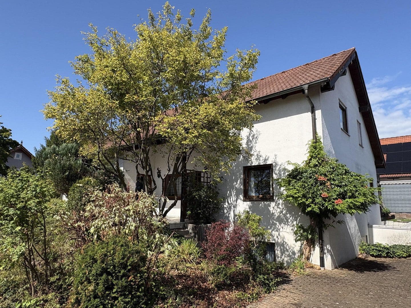 Prodej domu 265 m², pozemek 666 m², Bad Rappenau, Bádensko-Württembersko Prodej domu 265 m², pozemek 666 m², Bad Rappenau, Bádensko-Württembersko