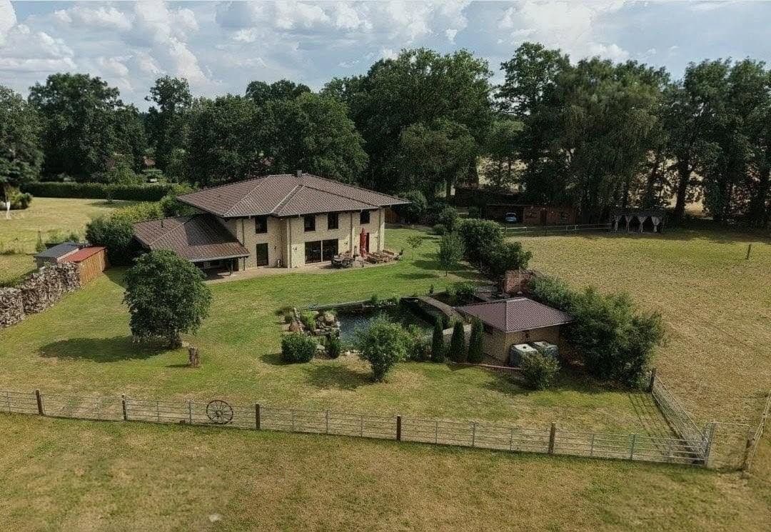 Prodej domu 350 m², pozemek 7.500 m², Moorweg 12, Otter, Dolní Sasko Prodej domu 350 m², pozemek 7.500 m², Moorweg 12, Otter, Dolní Sasko