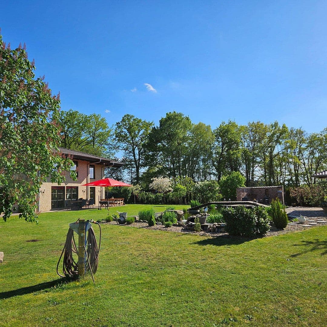 Prodej domu 350 m², pozemek 7.500 m², Moorweg 12, Otter, Dolní Sasko Prodej domu 350 m², pozemek 7.500 m², Moorweg 12, Otter, Dolní Sasko