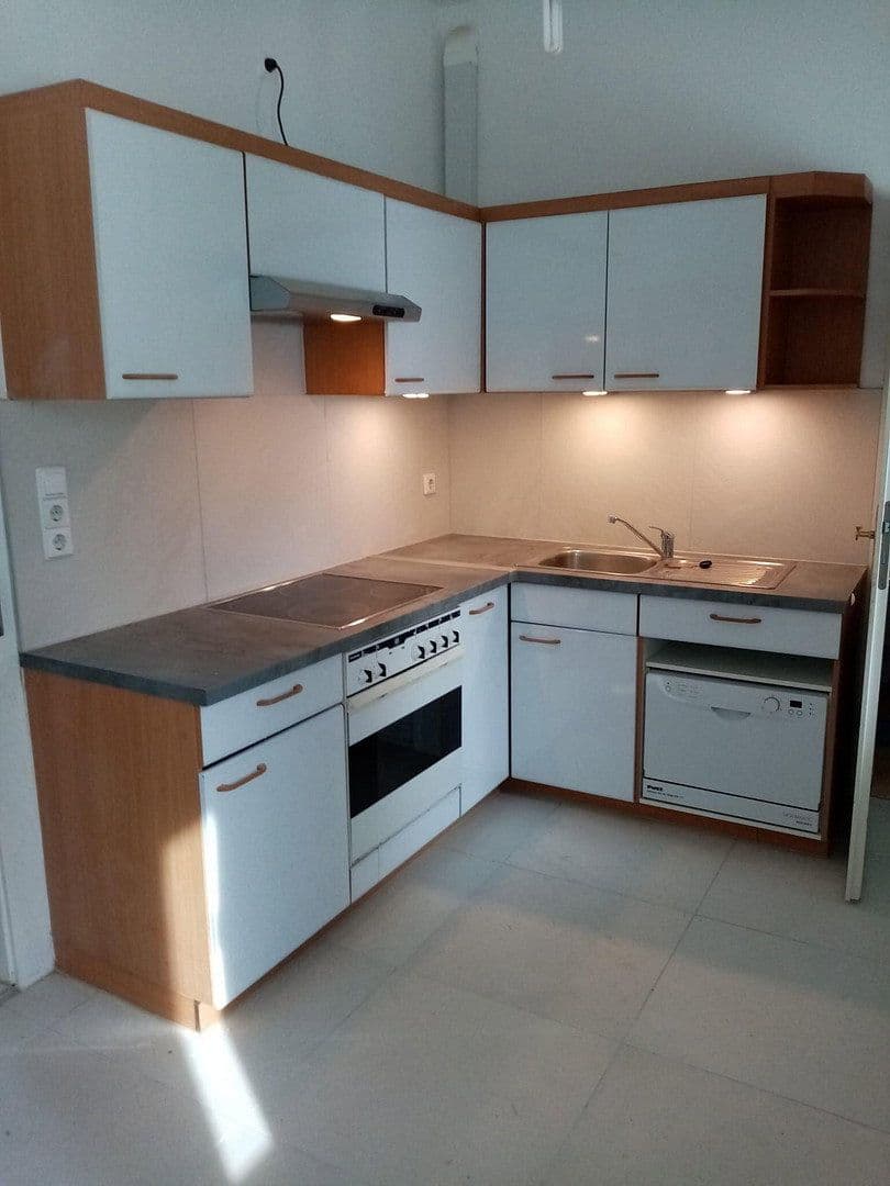Pronájem bytu 3+1 61 m², Grabenstrasse 2, Lörrach, Bádensko-Württembersko Pronájem bytu 3+1 61 m², Grabenstrasse 2, Lörrach, Bádensko-Württembersko