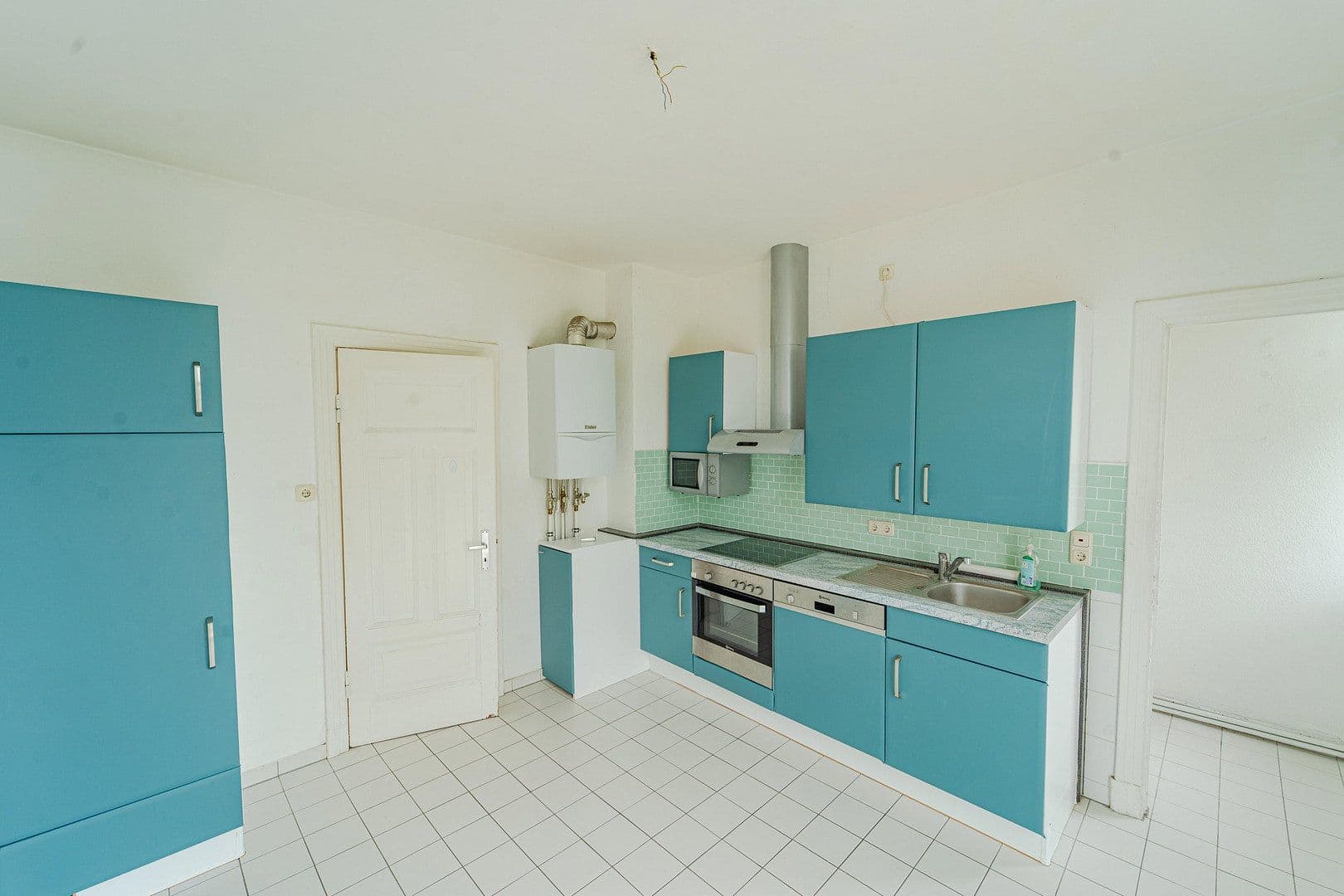 Prodej domu 266 m², pozemek 1.404 m², Schwartauer Allee 121, , Schwartauer Allee 121a, Lübeck, Šlesvicko-Holštýnsko Prodej domu 266 m², pozemek 1.404 m², Schwartauer Allee 121, , Schwartauer Allee 121a, Lübeck, Šlesvicko-Holštýnsko