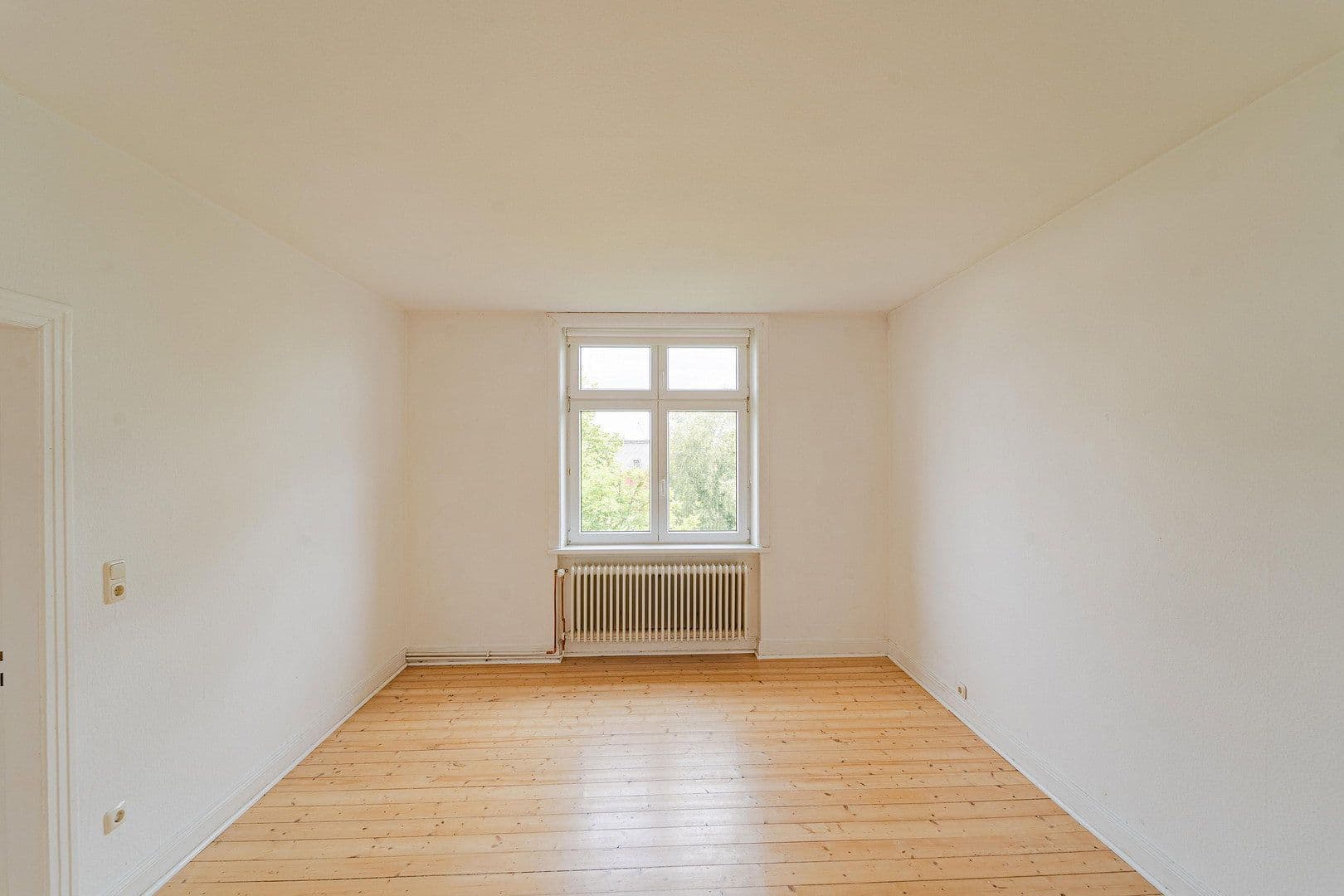 Prodej domu 266 m², pozemek 1.404 m², Schwartauer Allee 121, , Schwartauer Allee 121a, Lübeck, Šlesvicko-Holštýnsko Prodej domu 266 m², pozemek 1.404 m², Schwartauer Allee 121, , Schwartauer Allee 121a, Lübeck, Šlesvicko-Holštýnsko