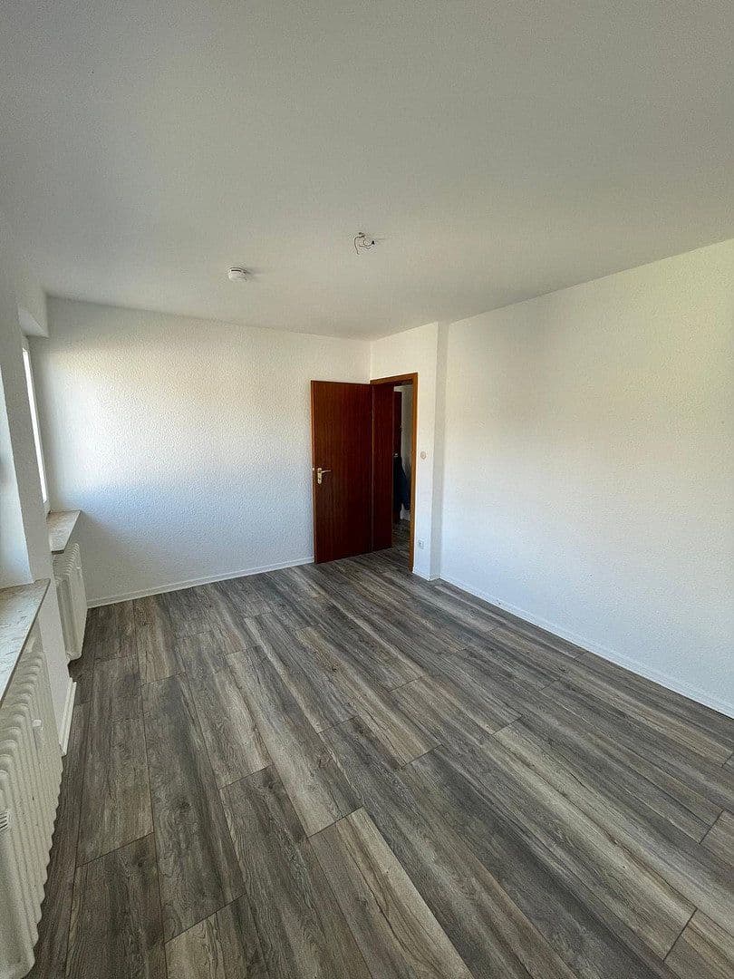 Pronájem bytu 2+1 60 m², Hunoldstraße 55, Hameln, Dolní Sasko Pronájem bytu 2+1 60 m², Hunoldstraße 55, Hameln, Dolní Sasko