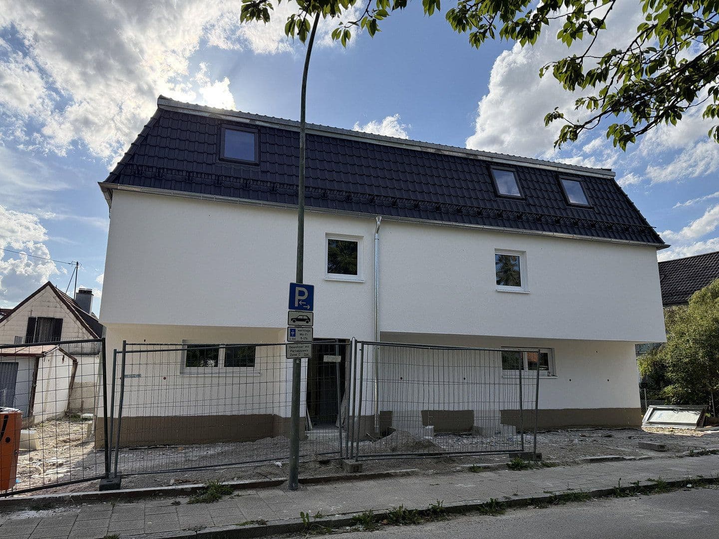 Pronájem bytu 2+1 53 m², Freisinger Weg 35, Neufahrn b. Freising, Bavorsko Pronájem bytu 2+1 53 m², Freisinger Weg 35, Neufahrn b. Freising, Bavorsko
