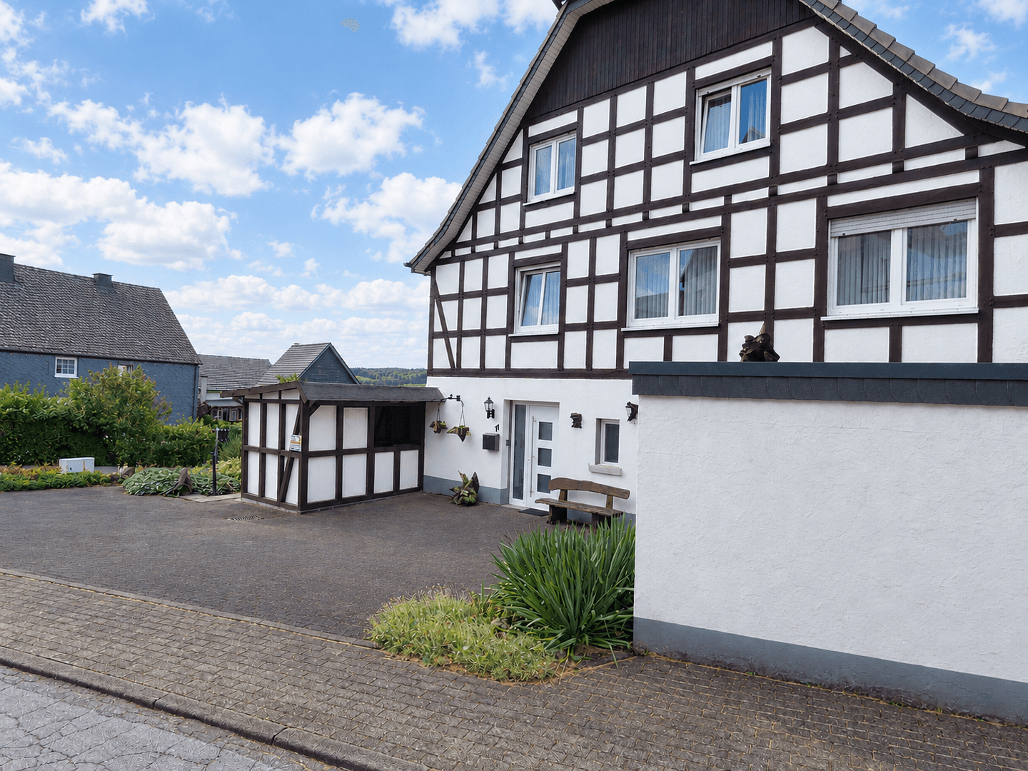 Prodej domu 279 m², pozemek 778 m², Jägerstraße 11, Warstein, Severní Porýní-Vestfálsko Prodej domu 279 m², pozemek 778 m², Jägerstraße 11, Warstein, Severní Porýní-Vestfálsko