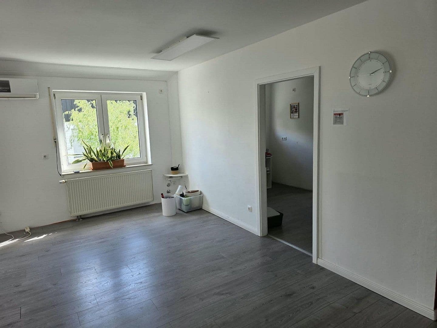 Pronájem kanceláře 105 m², Wachenheimerstr 95, Liederbach am Taunus, Hessen Pronájem kanceláře 105 m², Wachenheimerstr 95, Liederbach am Taunus, Hessen